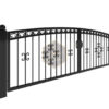 Modell 26 – Zeitloser Schmiedezaun mit geschwungenem Bogen und klassischen Ornamenten