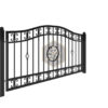 Modell 23 – Eleganter Schmiedezaun mit C-Elementen und zentralem Ornament